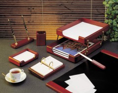 Set de birou / Organizer Bestar Set de birou din lemn natural